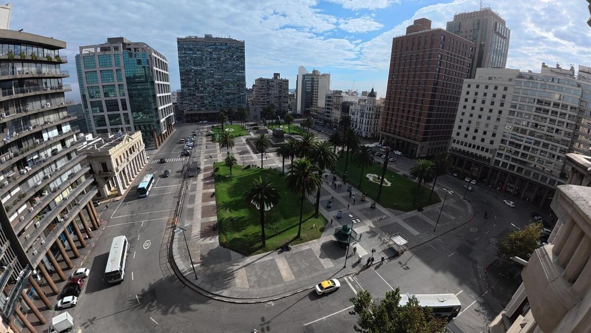 Great View Of Plaza De Independencia Palace Except